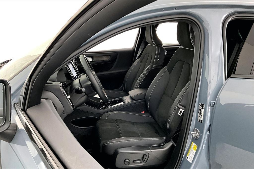 2023 Volvo C40 Recharge Pure Electric Twin Plus