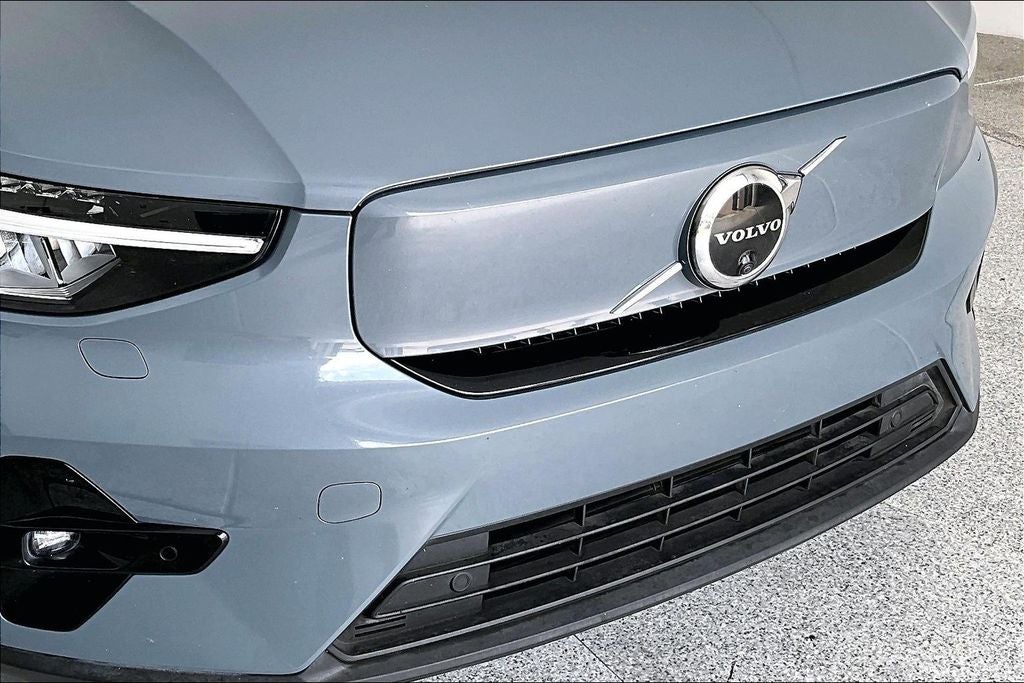 2023 Volvo C40 Recharge Pure Electric Twin Plus