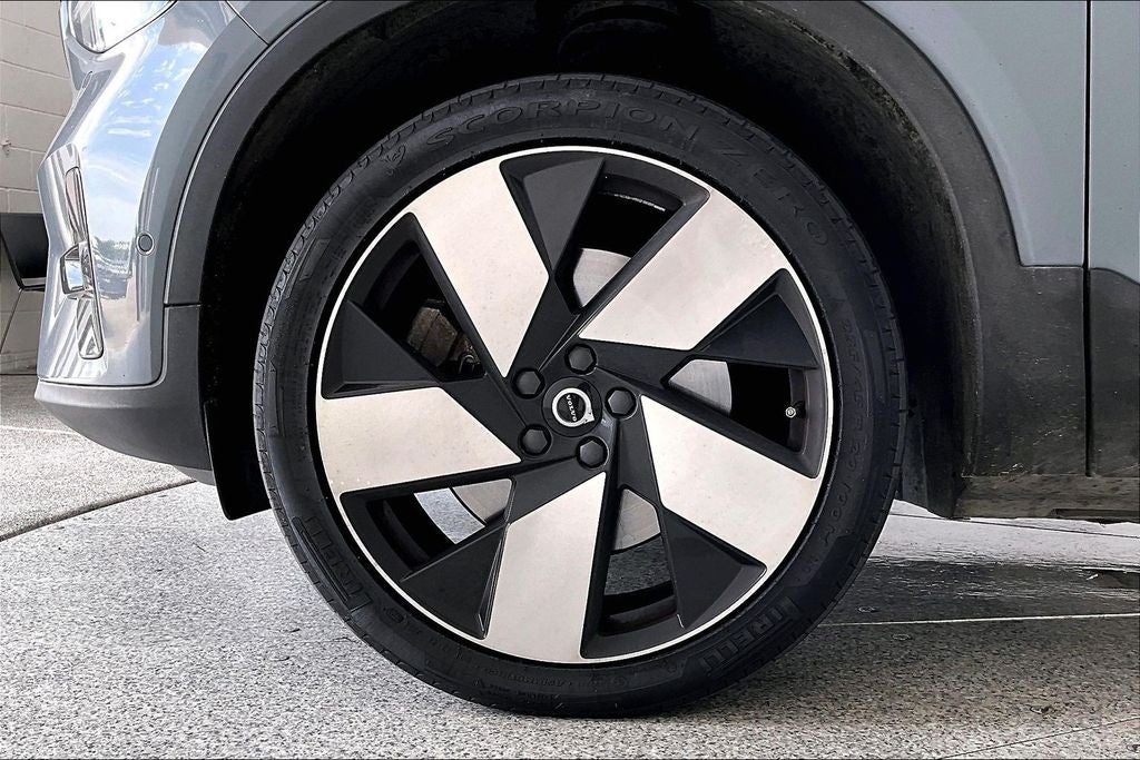 2023 Volvo C40 Recharge Pure Electric Twin Plus