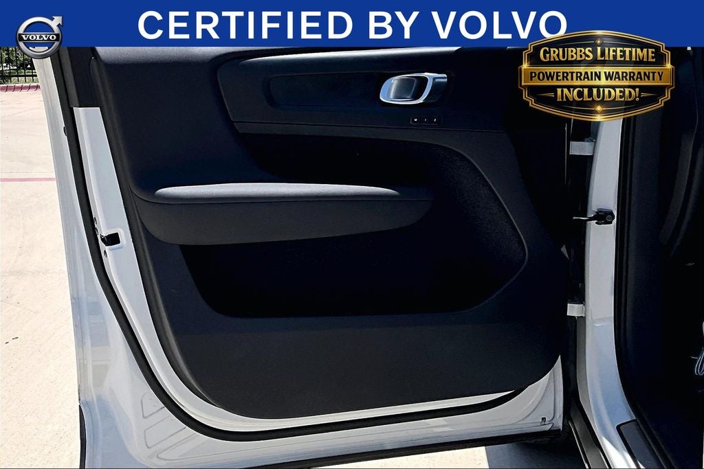 2023 Volvo XC40 Recharge Pure Electric Twin Plus