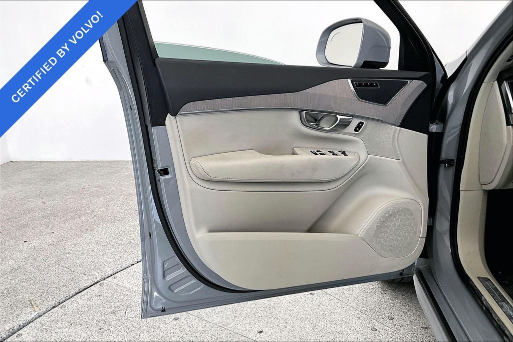 2024 Volvo XC90 Recharge Plug-In Hybrid T8 Plus Bright Theme 7 Passenger