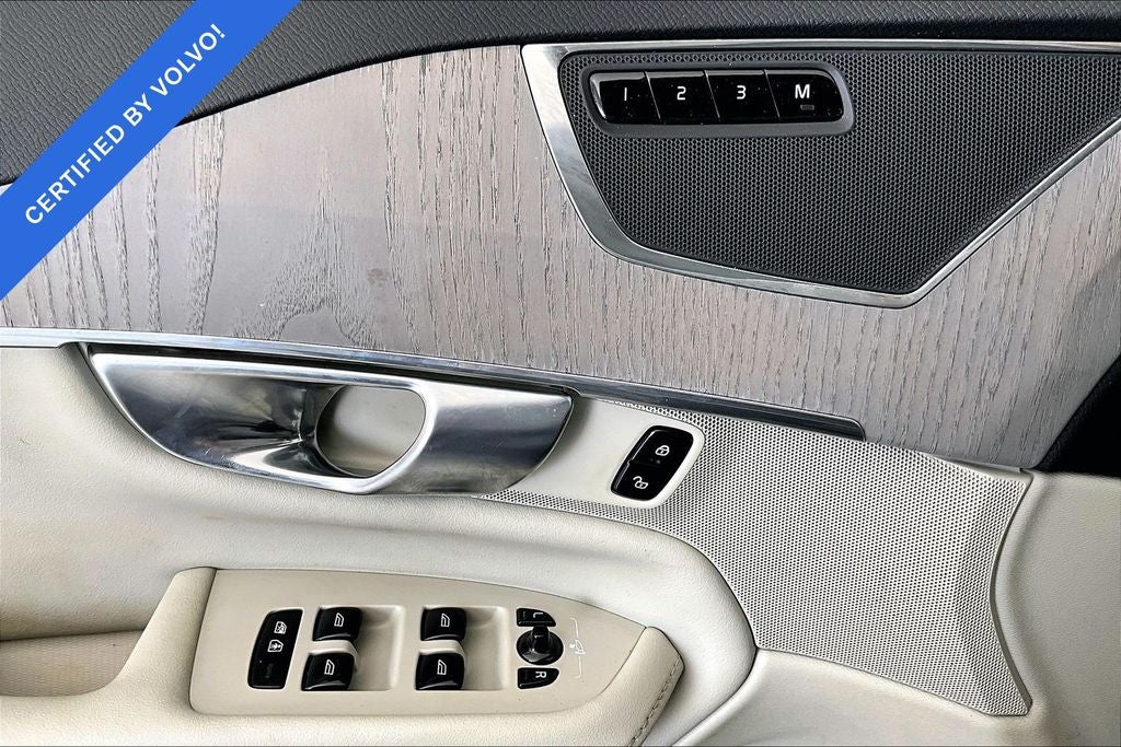 2024 Volvo XC90 Recharge Plug-In Hybrid T8 Plus Bright Theme 7 Passenger