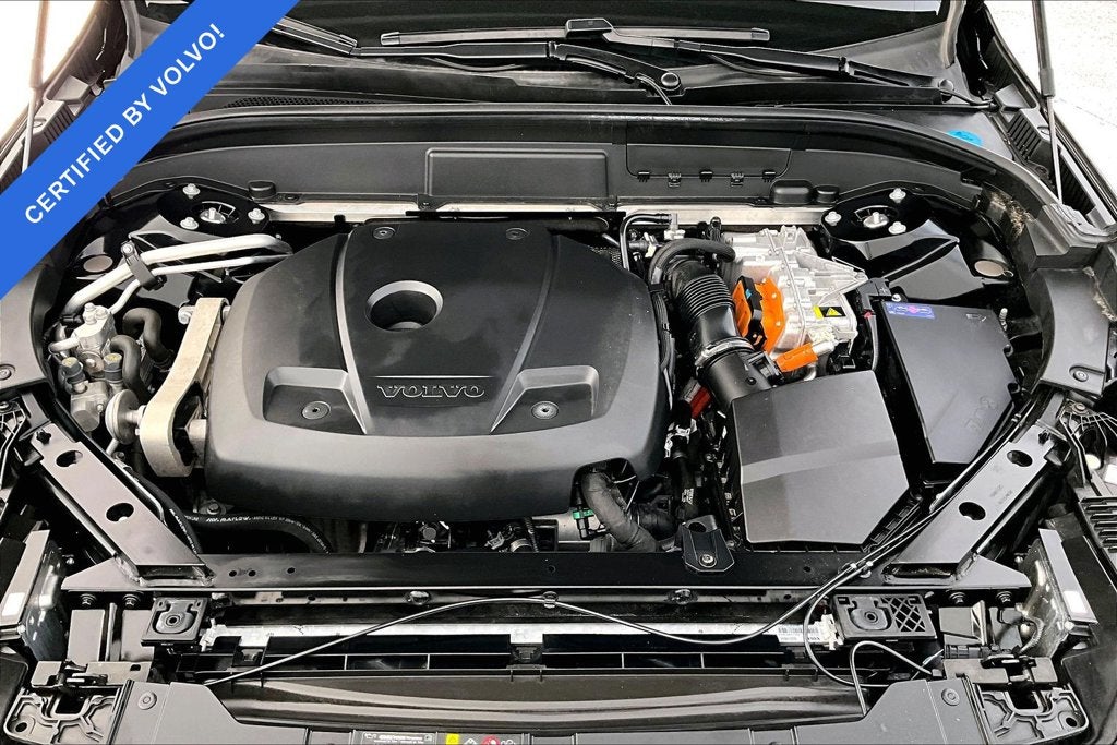 2024 Volvo XC60 Recharge Plug-In Hybrid Ultimate Black Edition