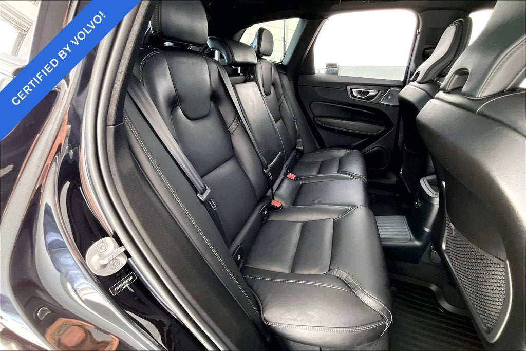 2024 Volvo XC60 Recharge Plug-In Hybrid Ultimate Black Edition