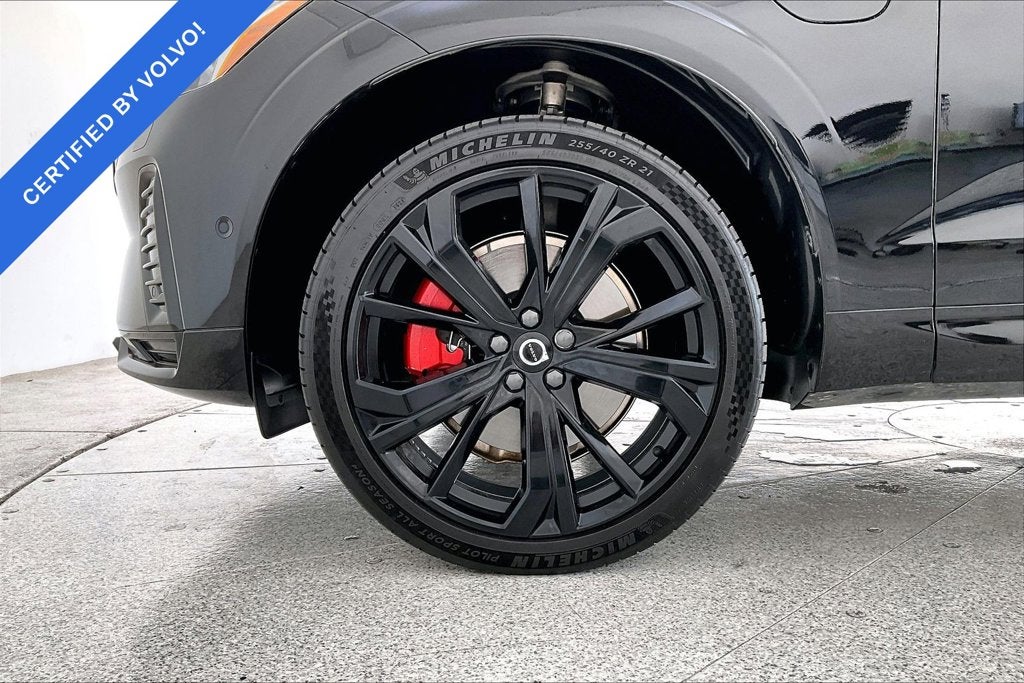 2024 Volvo XC60 Recharge Plug-In Hybrid Ultimate Black Edition