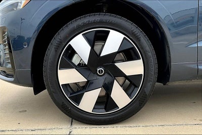 2024 Volvo XC60 Recharge Plug-In Hybrid T8 Plus Dark Theme
