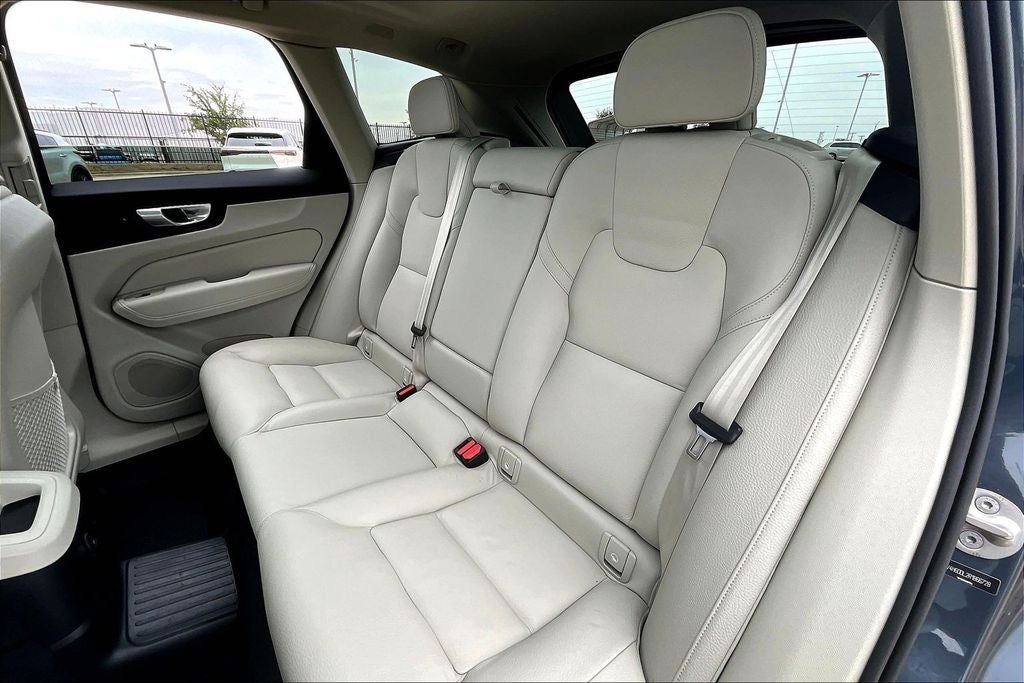 2024 Volvo XC60 Recharge Plug-In Hybrid T8 Plus Dark Theme