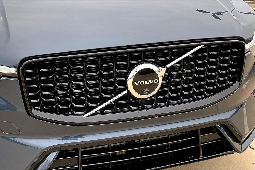 2024 Volvo XC60 Recharge Plug-In Hybrid T8 Plus Dark Theme