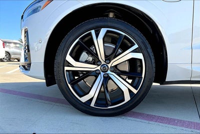 2024 Volvo XC60 Recharge Plug-In Hybrid Ultimate