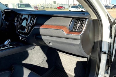 2024 Volvo XC60 Recharge Plug-In Hybrid Ultimate