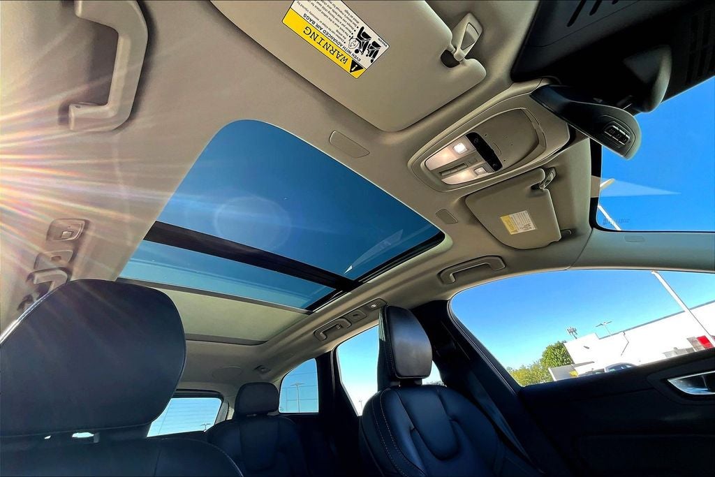 2024 Volvo XC60 Recharge Plug-In Hybrid Ultimate