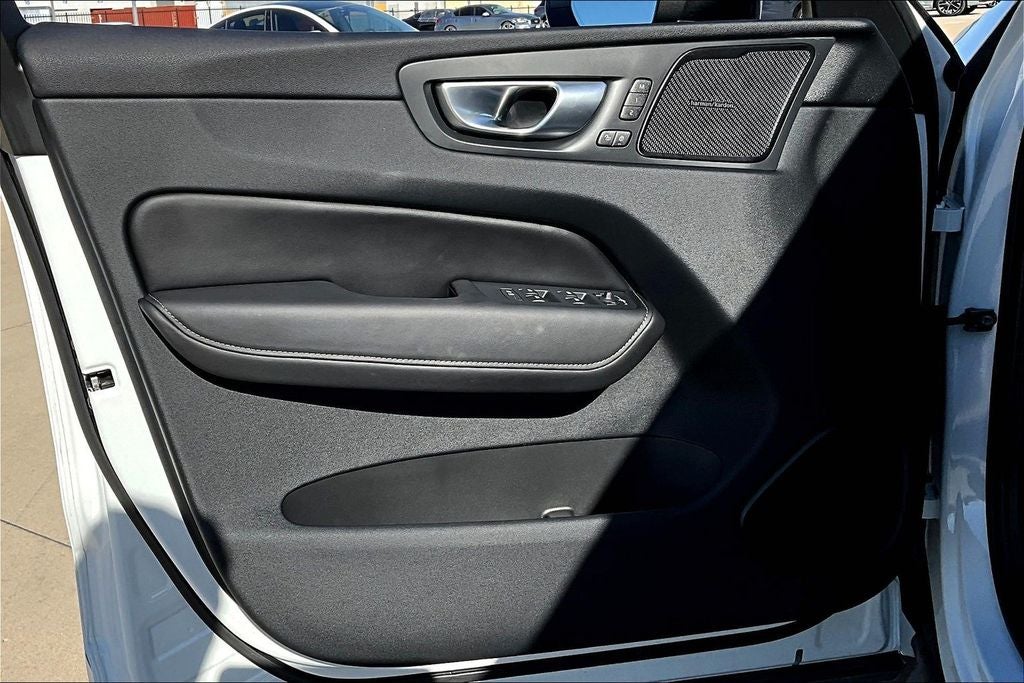 2024 Volvo XC60 Recharge Plug-In Hybrid Ultimate