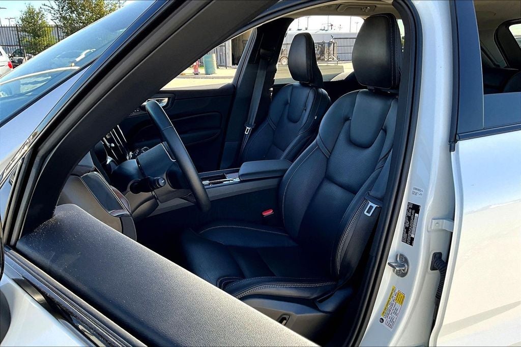 2024 Volvo XC60 Recharge Plug-In Hybrid Ultimate