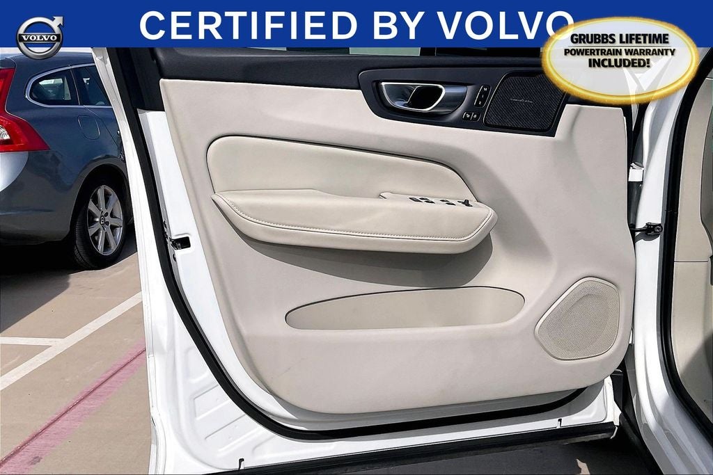 2023 Volvo XC60 Recharge Plug-In Hybrid Ultimate