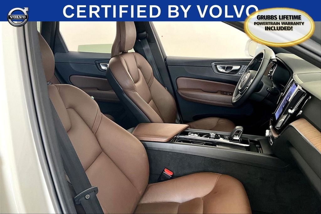 2022 Volvo XC60 Recharge Plug-In Hybrid T8 Inscription Expression