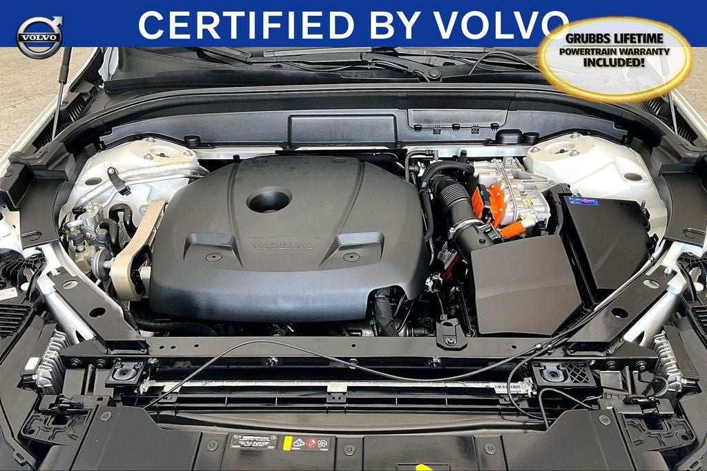 2022 Volvo XC60 Recharge Plug-In Hybrid T8 Inscription Expression