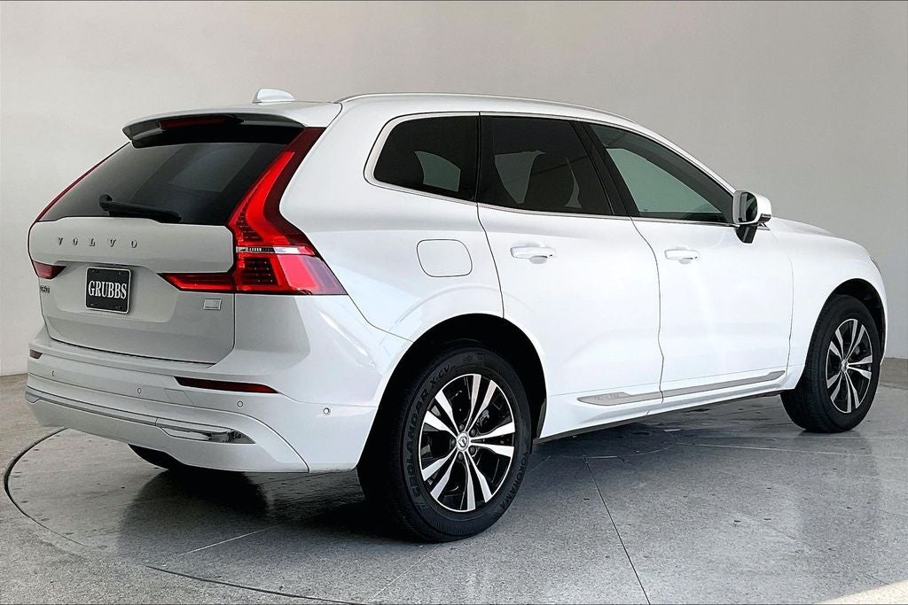 2022 Volvo XC60 Recharge Plug-In Hybrid T8 Inscription Expression