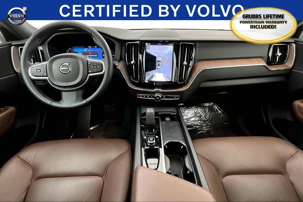 2022 Volvo XC60 Recharge Plug-In Hybrid T8 Inscription Expression