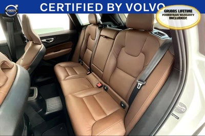 2022 Volvo XC60 Recharge Plug-In Hybrid T8 Inscription Expression