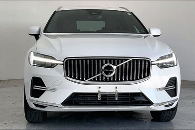 2022 Volvo XC60 Recharge Plug-In Hybrid T8 Inscription Expression