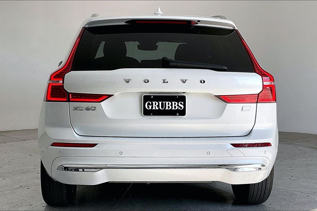 2022 Volvo XC60 Recharge Plug-In Hybrid T8 Inscription Expression