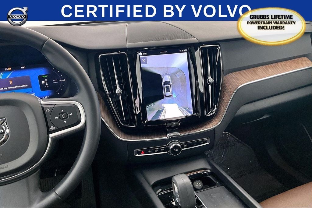 2022 Volvo XC60 Recharge Plug-In Hybrid T8 Inscription Expression