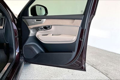 2026 Volvo XC90 Plug-In Hybrid T8 Ultra 6 Passenger 2025.5