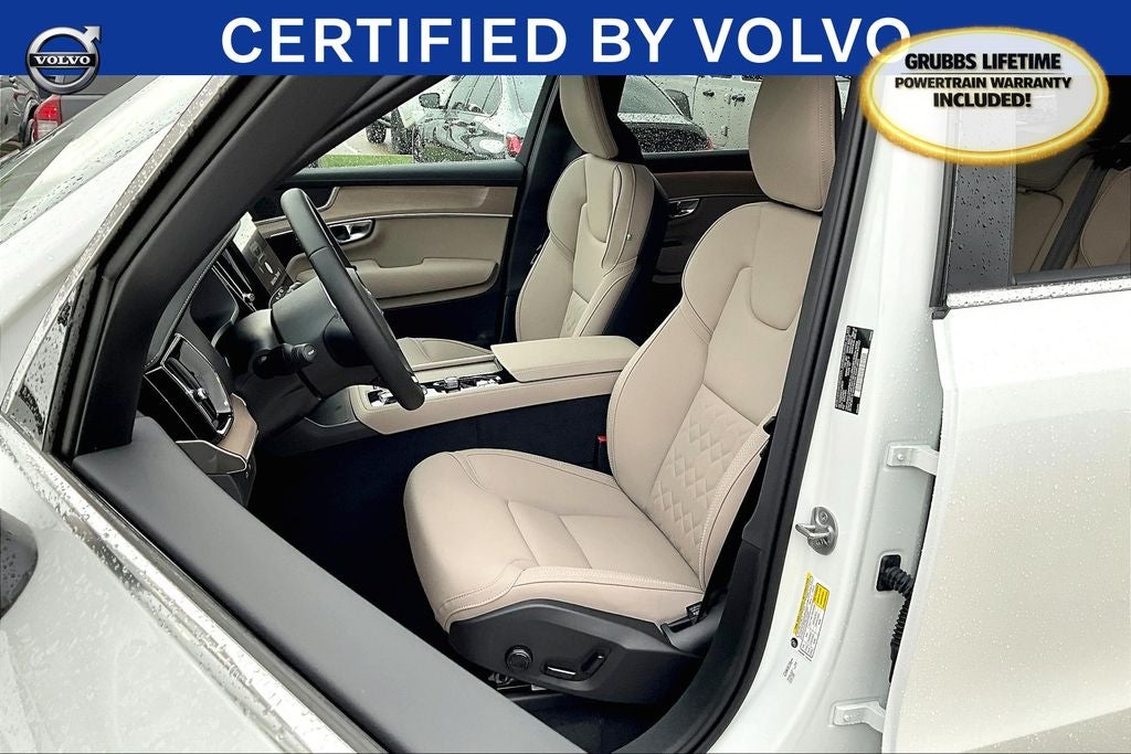 2025 Volvo XC90 Plug-In Hybrid T8 Core 7 Passenger 2025.5
