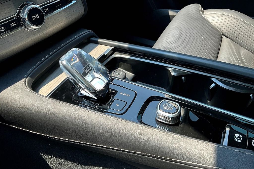 2025 Volvo XC90 Plug-In Hybrid T8 Ultra 7 Passenger