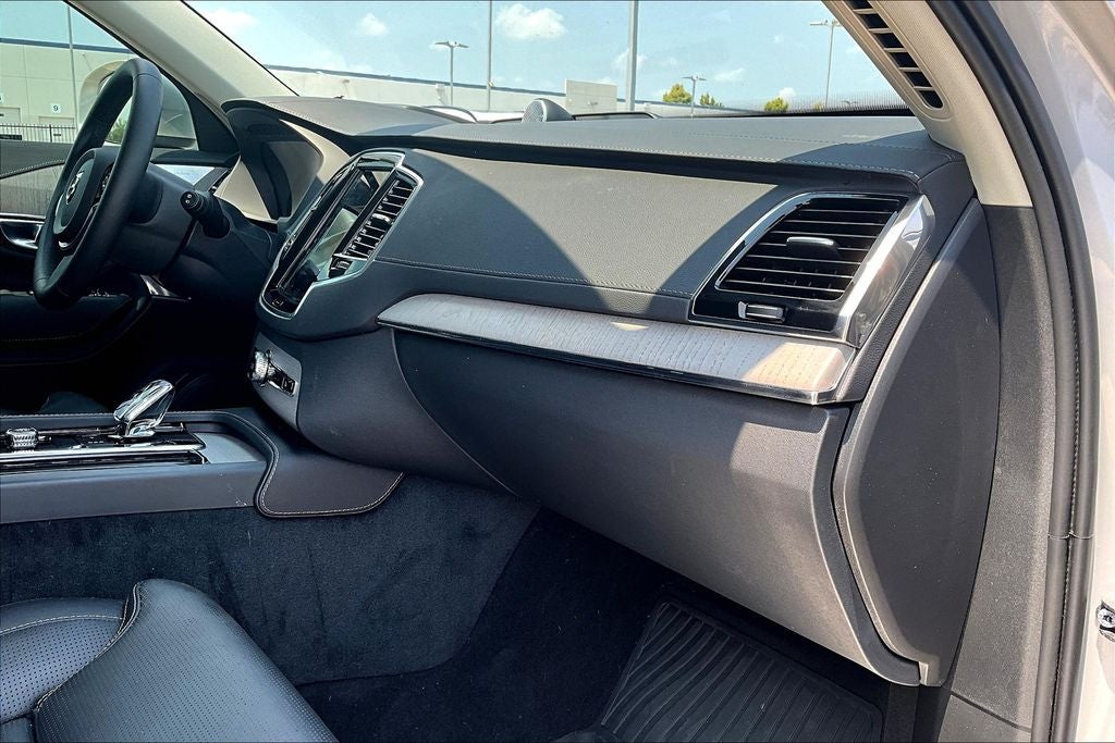 2025 Volvo XC90 Plug-In Hybrid T8 Ultra 7 Passenger