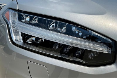 2025 Volvo XC90 Plug-In Hybrid T8 Ultra 7 Passenger