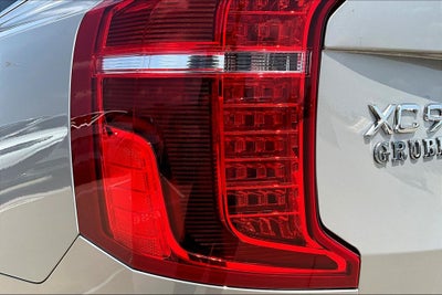 2025 Volvo XC90 Plug-In Hybrid T8 Ultra 7 Passenger
