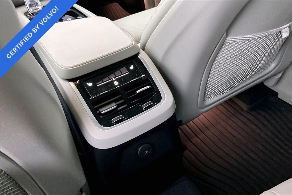 2025 Volvo XC90 Plug-In Hybrid T8 Ultra 7 Passenger