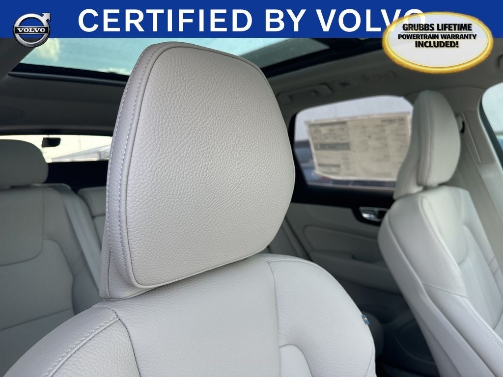 2025 Volvo XC60 Plug-In Hybrid T8 Plus