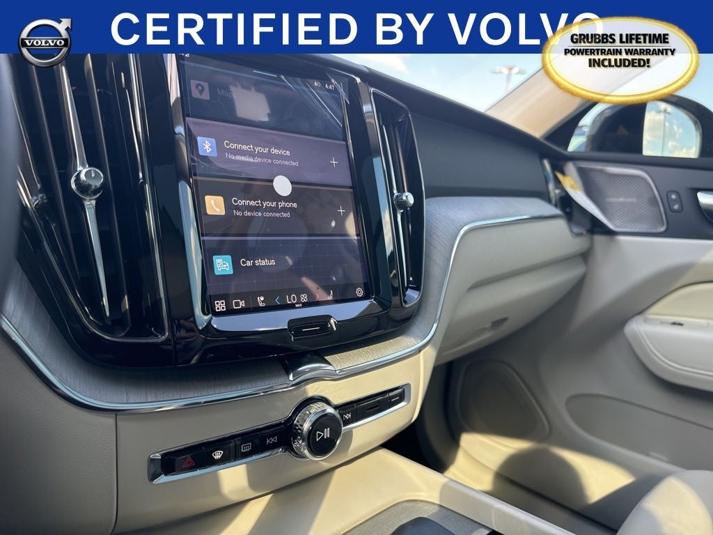 2025 Volvo XC60 Plug-In Hybrid T8 Plus