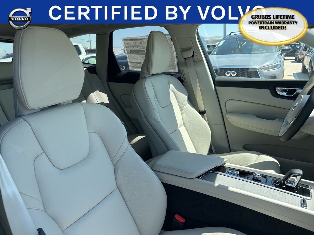 2025 Volvo XC60 Plug-In Hybrid T8 Plus