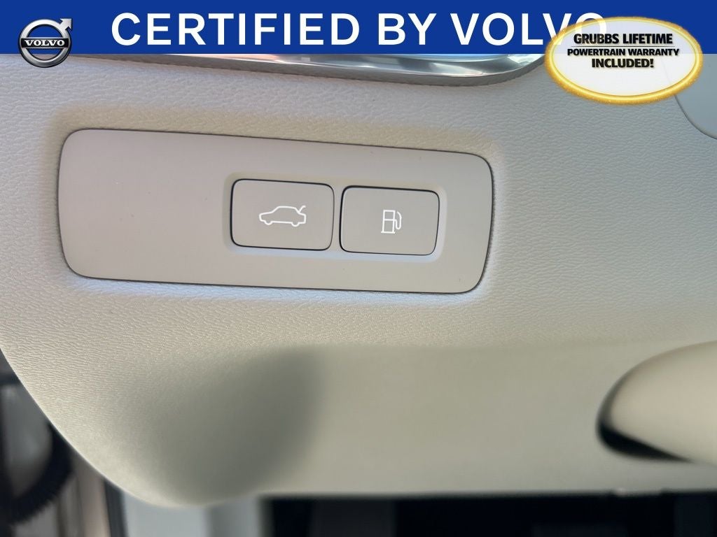 2025 Volvo XC60 Plug-In Hybrid T8 Plus