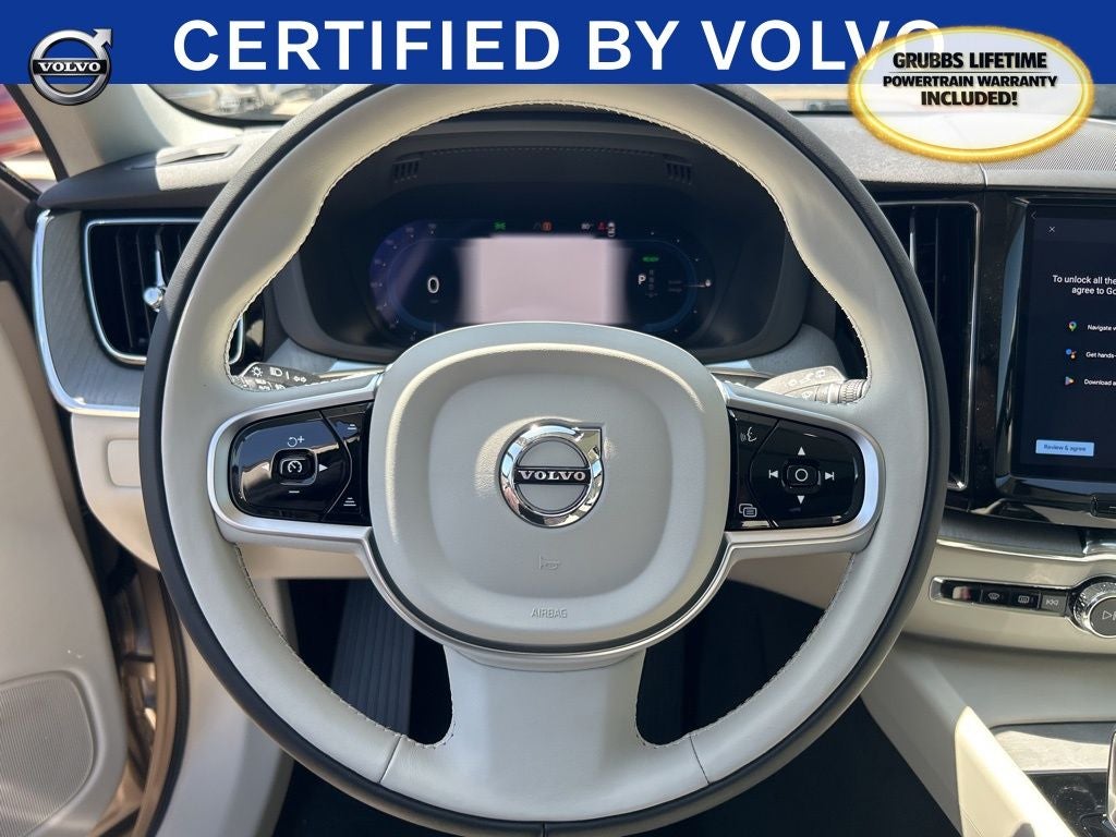 2025 Volvo XC60 Plug-In Hybrid T8 Plus