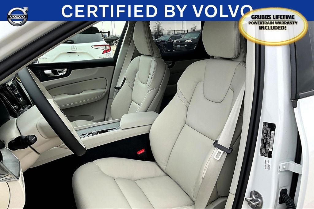 2025 Volvo XC60 Plug-In Hybrid T8 Plus PLUS