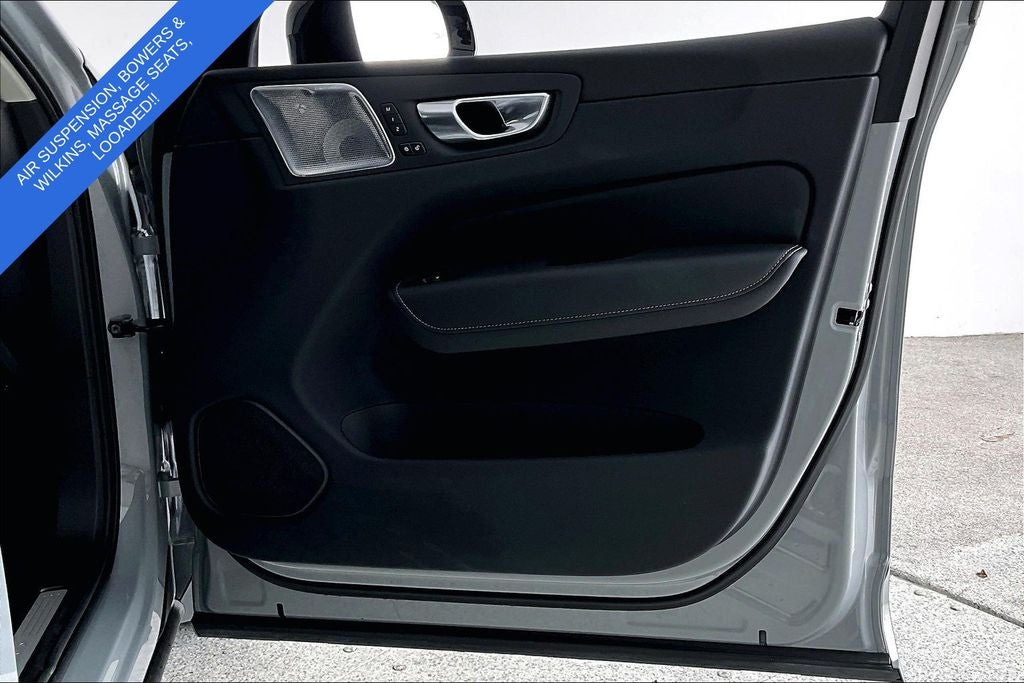 2025 Volvo XC60 Plug-In Hybrid T8 Ultra