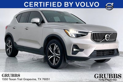 2023 Volvo XC40 B4 Plus Bright Theme