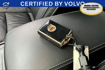 2023 Volvo XC40 B4 Plus Bright Theme