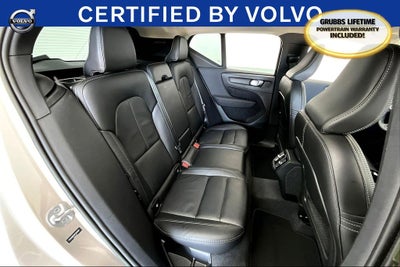 2023 Volvo XC40 B4 Plus Bright Theme