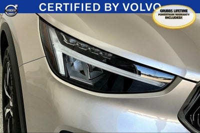 2023 Volvo XC40 B4 Plus Bright Theme