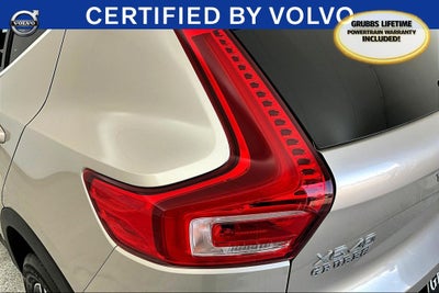 2023 Volvo XC40 B4 Plus Bright Theme