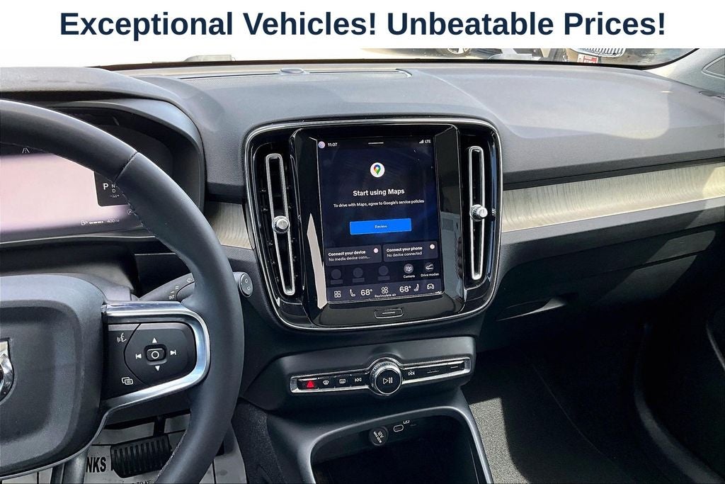 2023 Volvo XC40 B4 Plus Bright Theme