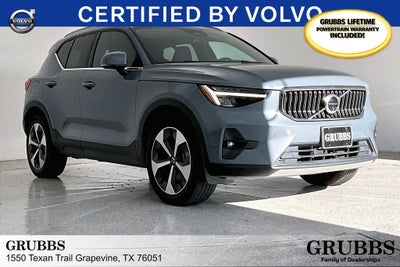 2023 Volvo XC40 B4 Plus Bright Theme