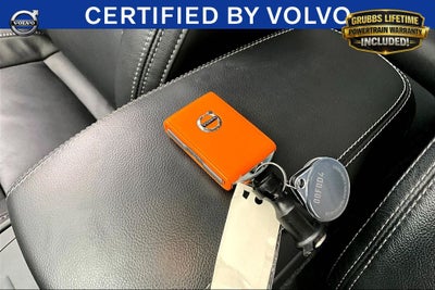 2023 Volvo XC40 B4 Plus Bright Theme