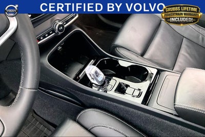 2023 Volvo XC40 B4 Plus Bright Theme
