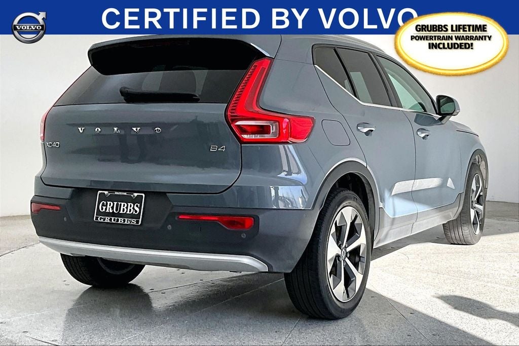2023 Volvo XC40 B4 Plus Bright Theme